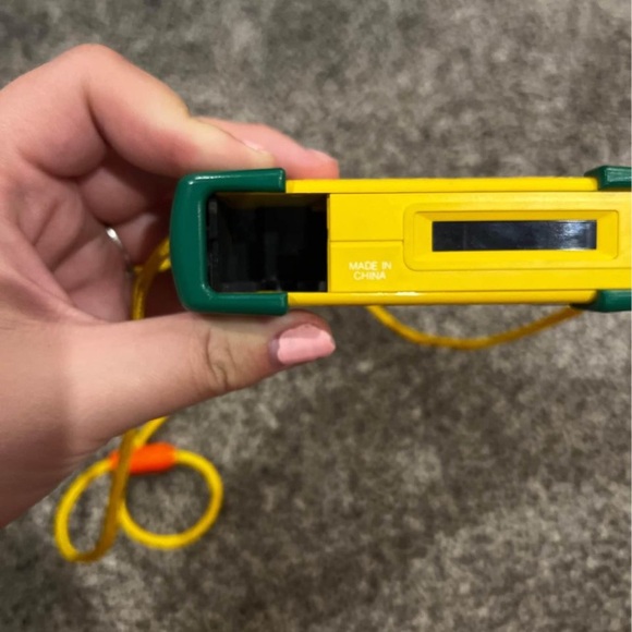 Vintage Crayola Camera 110 pocket camera Mini By Concord Easy Loading - Picture 6 of 7